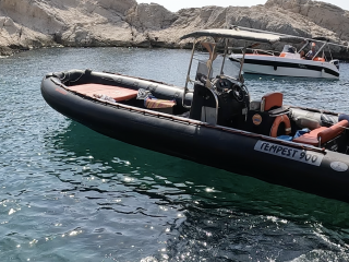 Louer un bateau pour enterrement de vie de jeune fille à Marseille