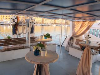 Rent a wedding hall at sea in Marseille
